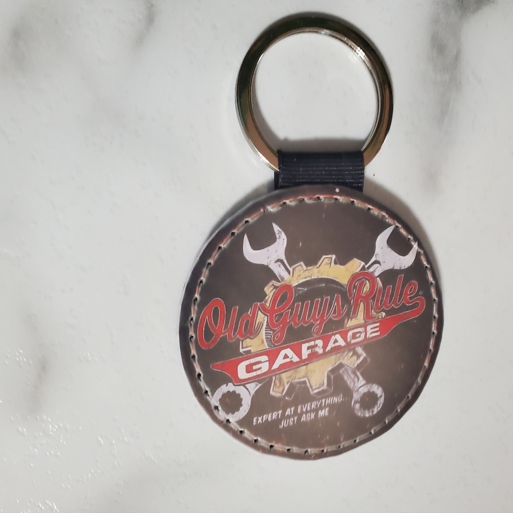 Old Guys Rule GARAGE Keychain - Picture 6 of 6
